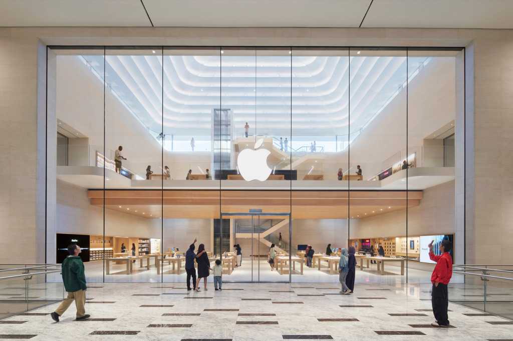 View of the front of Apple The Exchange TRX in Kuala Lumpur, Malaysia
