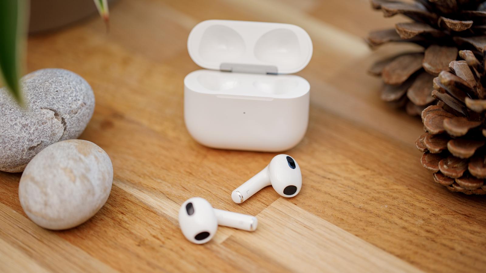 Apple AirPods (3rd gen, 2021, Lightning)