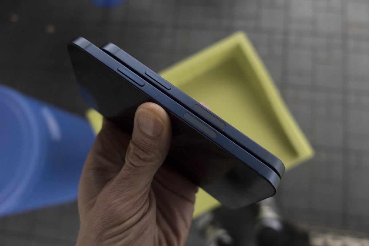 iphone 12 mini flat