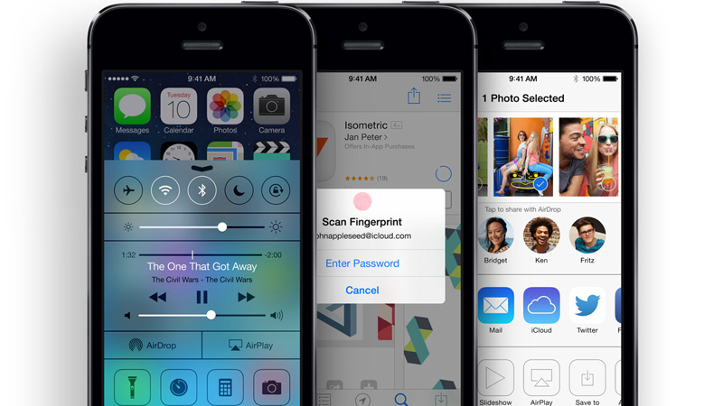 iOS 7 on the iPhone 5s iOS 7 on the iPhone 5s