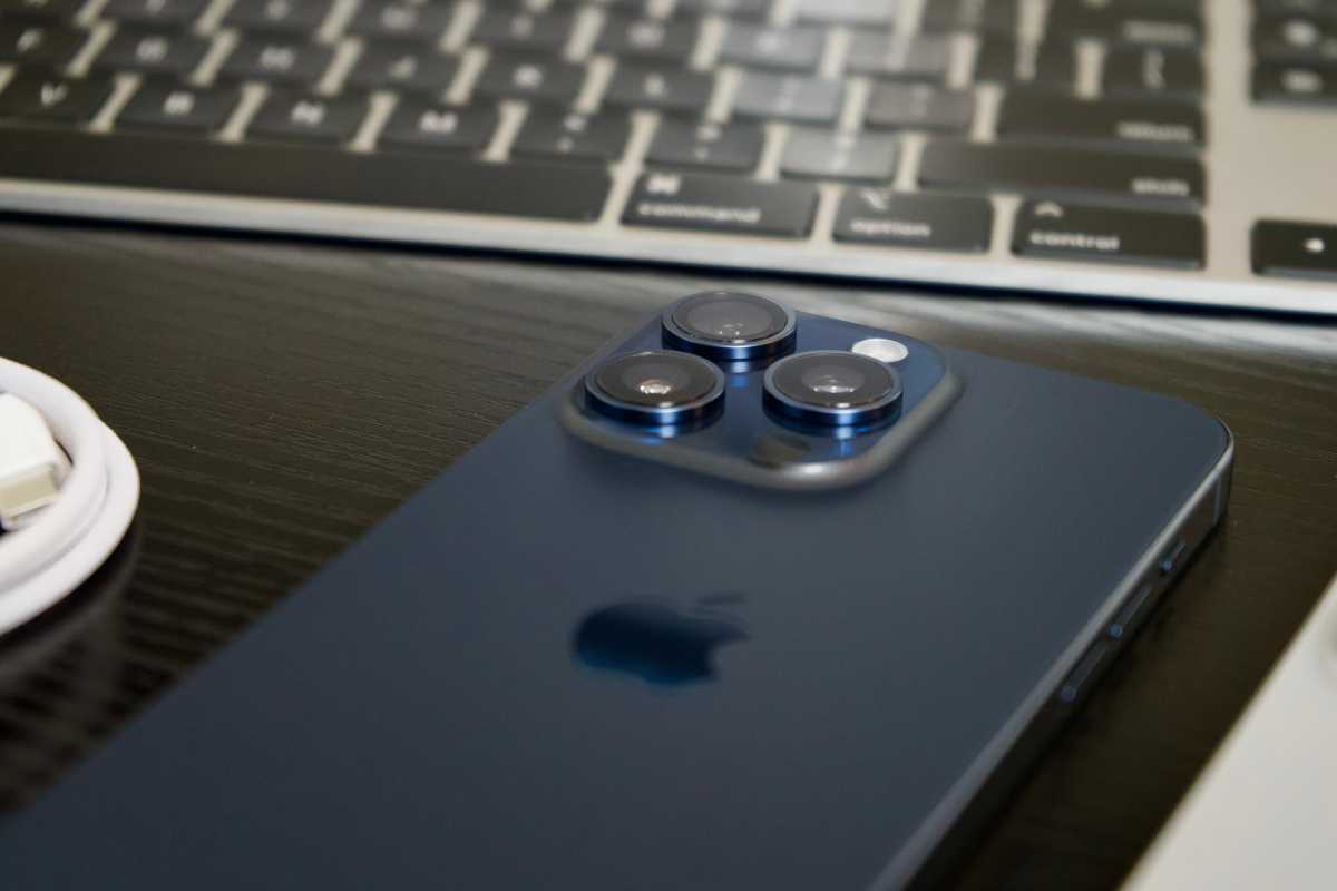 iPhone 15 Pro Max cameras
