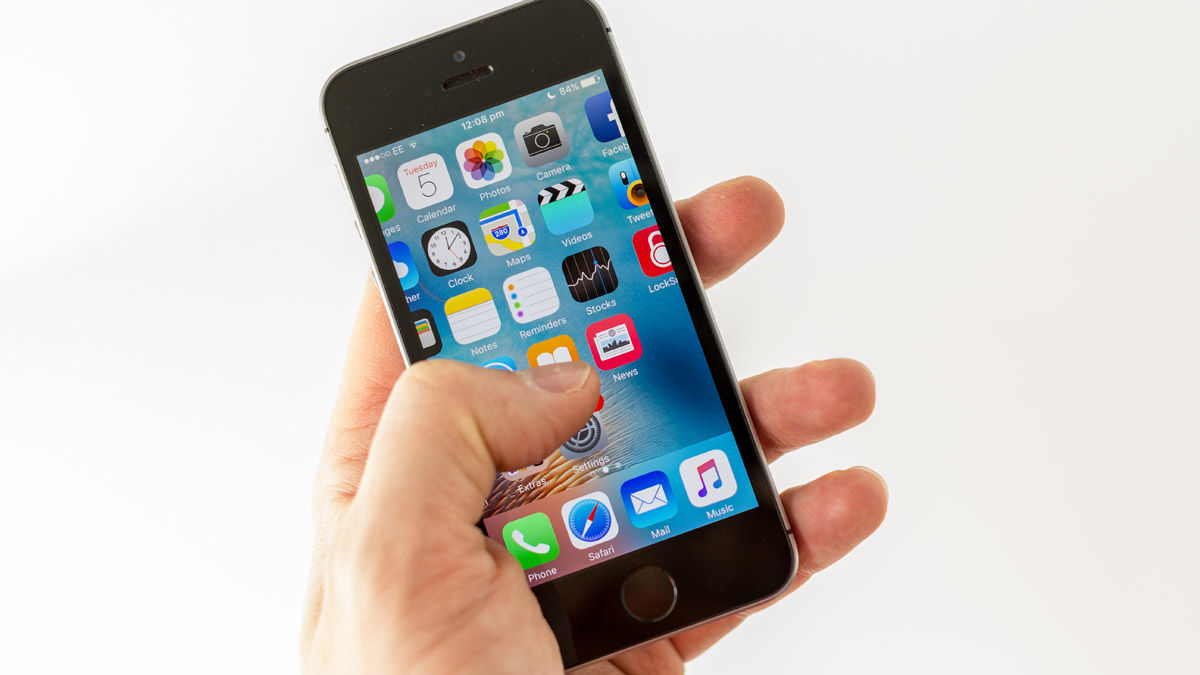 iPhone SE review